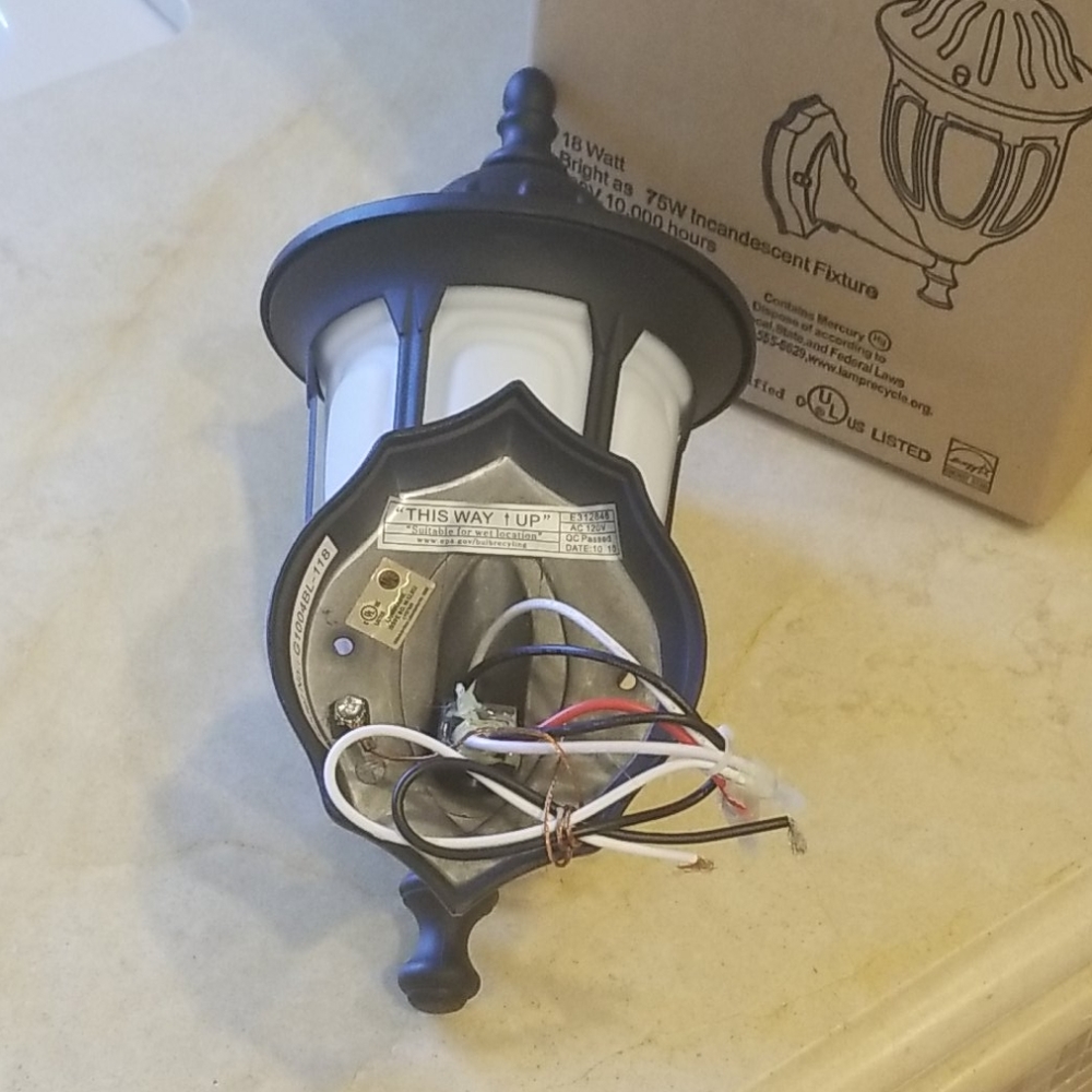 New Security light. - Picture 4 of 5